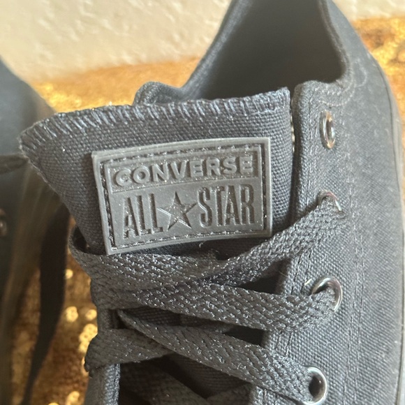 Chuck Taylor Black Brand New Children’s Converse All Star low tops size 13.5 - Picture 2 of 5
